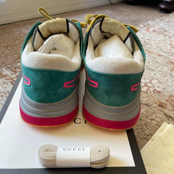 Women’s Gucci sneakers - Picture 3 of 5